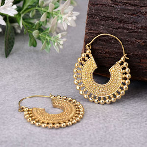 Boucles d'oreilles créoles faites à la main en argent 925 avec perles, motif croissant complexe, style tribal bohème ethnique, bijoux pour femme, certifiées IGI, cadeau fête des Mères - Product Image 4