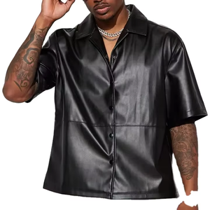 Chemise décontractée noire en satin à manches courtes pour homme, col rabattu, style urbain, tenue d'été - Product Image 3