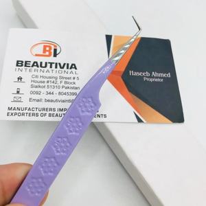 แหนบต่อขนตาทำจากสเตนเลสอย่างยั่งยืนด้ามจับพิมพ์ลายดอกไม้ปลายแหลมงานตามสั่งแบบมืออาชีพ - Product Image 4