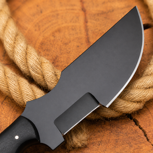 Couteau de chasse artisanal Tracker en acier au carbone avec lame thermolaquée et manche en micarta blanc - Product Image 2