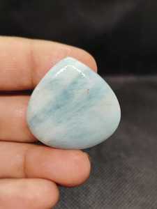 Enorme Gema Natural de Aguamarina Azul Lechosa Ovalada sin Calor ni Tratamiento, Procedente de Minas Africanas para la Fabricación de Joyas - Product Image 3