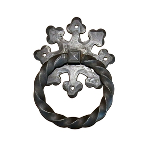 Pomo de puerta de metal rústico de alta resistencia al por mayor, tirador de anillo de hierro forjado a mano estilo gótico para puertas de castillo - Product Image 4