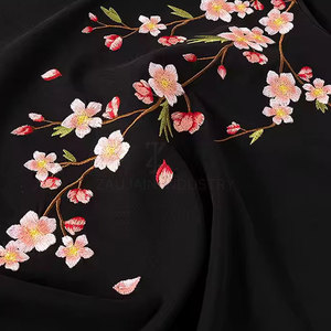 T-shirt brodé en coton léger et respirant, prix de gros, pour la collection mode décontractée d'été - Product Image 6