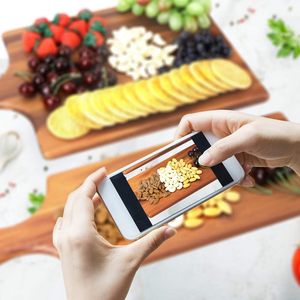 Planche à découper en bois d'acacia avec poignée, planche à fromage en bois, planches à charcuterie pour le pain, la viande, les fruits, plateau de service alimentaire - Product Image 3