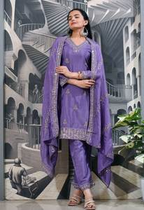 Elegante con una elegante colección de moda de invierno lista para bodas y fiestas ropa especial para novias y niñas a un precio razonable - Product Image 5