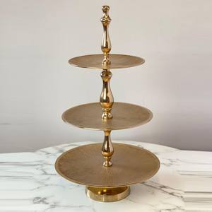Support à gâteau de luxe en aluminium fait main à 3 niveaux, doré, de haute qualité, pour événements et fêtes, personnalisable, élégant, par CRAFT ASCENT - Product Image 5