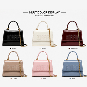 Sac à main de mode pour femme de la marque originale Gorfai, avec bandoulière en chaîne métallique et compartiment intérieur, personnalisable - Product Image 6