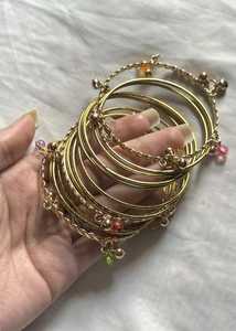 Dernière collection de bracelets Kasmiri Churiyan faits à la main pour femmes, perles, design géométrique tendance, couleurs et tailles personnalisables, velours - Product Image 4