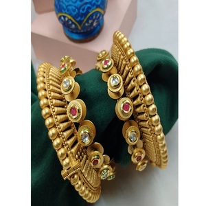 Deux ensembles de bracelets ouvrables en laiton plaqué or de qualité supérieure, sertis de moissanite, pour femmes et filles, pour la collection de bijoux de mariage. - Product Image 2