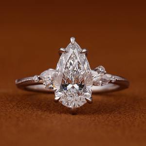 Bague de fiançailles personnalisée en diamant de laboratoire, 2,2 carats, solitaire en forme de poire, or blanc 14 carats, plaqué or rose, certifiée IGI, tendance pour femmes - Product Image 1