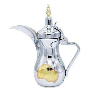 Tetera Dallah árabe vintage de latón para uso en mesas de hotel y bodas, para servir café y calentar leche. - Product Image 2