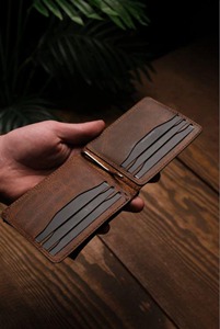 Cartera de Cuero Genuino a Precio Económico para Hombre con Bloqueo RFID, Ranuras para Tarjetas, Compartimento para Efectivo y Porta Identificación - Product Image 5