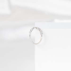 แหวนเพชรแล็บ 0.50 กะรัต แบบครึ่งวง 14K ทองคำขาว แหวนซ้อนได้ ดีไซน์เรียบหรูสำหรับงานแต่งงาน เครื่องประดับชั้นดี - Product Image 3