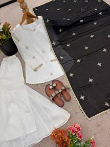 Conjunto de Traje Sharara Palazzo de Seda con Bordado de Lentejuelas, Traje Indio Pakistaní para Bodas y Fiestas para Mujer - Product Image 3