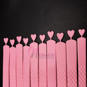 Pince à épiler pour extensions de cils en acier inoxydable avec revêtement en poudre rose clair, pointe en fibre, antibactérienne, légère, vente chaude - Product Image 3