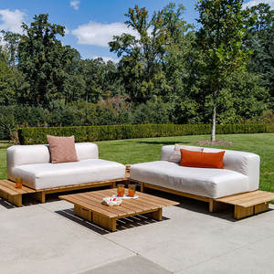 Mesa de Centro de Madera de Teca Sólida Hecha a Mano, Moderna, Minimalista, Ecológica y Duradera para Terraza de Hotel o Villa Contemporánea - Product Image 3