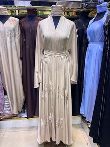 Nueva Ropa Islámica Tradicional Negra y Elegante de Dubái 2026 para Mujer, Abaya de Arabia Saudita, Abaya de Dubái, Ropa Musulmana, Prendas del Golfo - Product Image 2