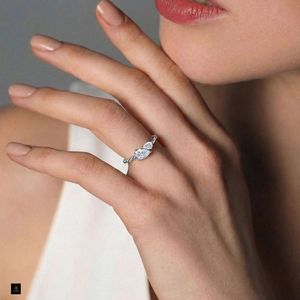 แหวนเพชรทรงลูกแพร์คู่แบบ Lab Grown รุ่น Toi Et Moi ดีไซน์เกลียวประดับเพชรแบบ Pave Band น้ำหนัก 2 กะรัต แหวนหมั้น มีให้เลือกในโลหะสีเหลือง ขาว หรือโรสโกลด์ - Product Image 1