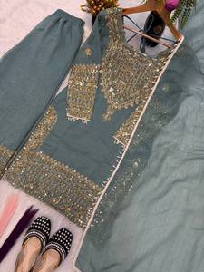 Nuevo Conjunto de Tres Piezas a la Moda, Listo para Usar, Kurta de Seda Gruesa Reversible con Pantalón y Dupatta con Borde de Encaje Elegante - Product Image 4