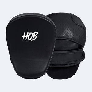 Guantes de Boxeo Tailandés Personalizados Tipo Thai, Manoplas de Enfoque para Kick Boxing, Objetivo para Pies, Cuero Wolon Negro y Rojo, Talla Única - Product Image 1