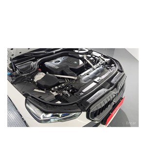 BMW Serie 5 520i M Sport 2023, 18,291 km, Caja de Cambios Automática, Asientos de Cuero, Volante a la Izquierda, Cámara Trasera - Product Image 6