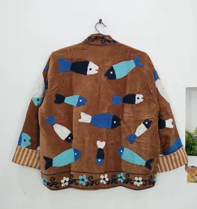 Veste bohème vintage marron Suzani en velours avec broderie florale chic pour femme - Product Image 2