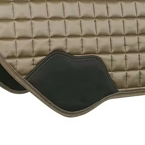 Sous-selles respirantes en coton pour chevaux – Vente en gros, personnalisables, pour l'équitation et le dressage – Équipement équestre tendance - Product Image 5