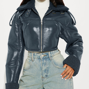 Nouvelle arrivée : veste moto courte en cuir PU pour femme avec bordure en fausse fourrure, fermeture éclair, coupe-vent d'hiver, manches longues, veste de moto - Product Image 1