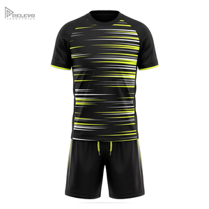 Tenue de football OEM entièrement sublimée 100 % polyester à séchage rapide, col ras du cou, uniforme de football réfléchissant à chevron prismatique, short gris foncé - Product Image 1