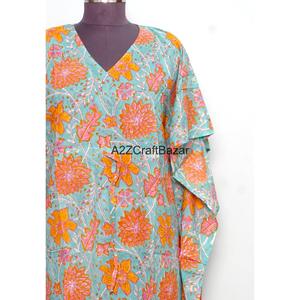Robe longue kaftan moulante en coton indien faite à la main, écologique, à col en V et motif floral, pour mamans - Idéale pour la plage, comme tenue de nuit ou décontractée pour l'été - Product Image 3
