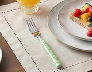 Ensemble de fourchettes en acier inoxydable avec manches rayées vertes, couverts modernes compatibles lave-vaisselle, vaisselle de fête - Product Image 4