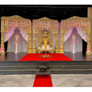 Compre Pilares Dorados para Escenario de Boda al Aire Libre, Decoración Estética para Boda Hindú, Elegantes Pilares de FRP para Escenario de Boda Maharani, EE. UU. - Product Image 1