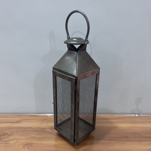 Farol Decorativo de Hierro Forjado L559 con Asa, Acabado Antiguo, para Decoración del Hogar en Ramadán, Navidad y Pascua - Product Image 2