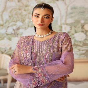 Ramsha Vol M-12 Tenue de soirée pour femme Robes Panjabi Designers pakistanais Costumes trois pièces brodés en organza - Product Image 5