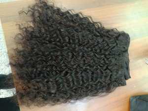 Cheveux indiens Remy bouclés à double trame (densité moyenne) - Origine éthique, pointes doublement tirées, sans traitement chimique - Product Image 1