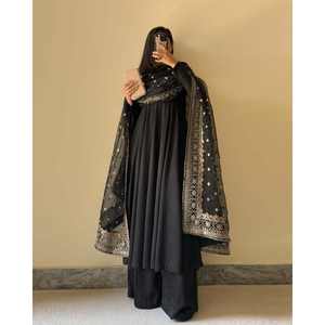 Vestido y pantalón de fiesta de diseñador para mujer con hermoso conjunto Dupatta - Product Image 5