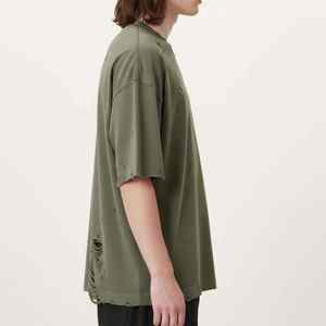 T-shirt Homme Oversize Gris Délavé et Déchiré en Coton 100% Personnalisé à Col Rond Manches Courtes Style Streetwear Écologique – Prix Bas - Product Image 6