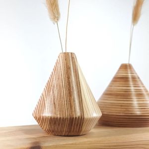 Jarrón de Flores de Madera Estilo Japandi Moderno Hecho a Mano, Recipiente Decorativo de Bambú Pulido para Mesa, Estante o Decoración del Hogar - Product Image 4