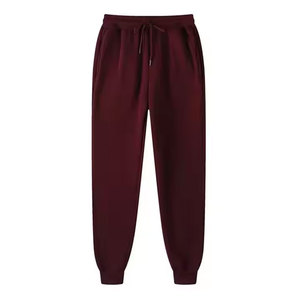 Pantalons de survêtement modernes pour hommes avec un design minimaliste uni, adaptés aux voyages, à la salle de sport et aux tenues de tous les jours - Product Image 1