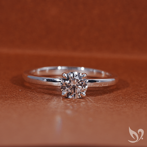 Bague de fiançailles solitaire en diamant de laboratoire rond de 0,50 carat certifié IGI, en or massif 10 carats, pour mariage et anniversaire - Product Image 1