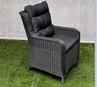 Fauteuil d'extérieur moderne en rotin tressé imperméable avec assise rembourrée, pliable, pour jardin, cour, appartement, hôtel, terrasse, parc