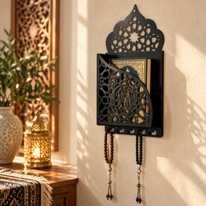 Soporte de pared para el Corán de madera negra hecho a mano con tallado geométrico islámico, venta al por mayor OEM ODM - Product Image 1