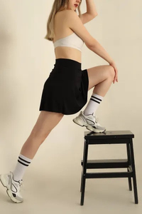 Jupe pour femme en cuir écologique respirant extra doux, nouvelle collection élégante, toutes les couleurs et tailles en vente en ligne - Product Image 3