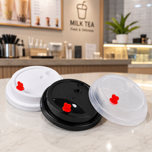 Tapas de plástico rojas con diseño de corazón para vasos de té de burbujas, batidos, 90 mm, tapas de PP para bebidas de café y empaques. - Product Image 1