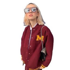 Chaqueta Varsity de Invierno Transpirable de Calidad Personalizada para Hombre y Mujer con Forro de Algodón - Product Image 5