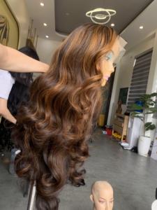 Extensiones de cabello humano vietnamita de alta calidad, peluca frontal de encaje con peinado ondulado, cabello natural y de colores mezclados, proveedor de Vietnam - Product Image 4