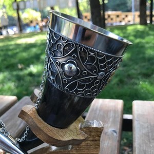 Natural Black Viking Horn Beer <b>Mugs</b> With Wooden Stand Holder Floral Pattern With Decoration Metal Molding Export Meet Standard - Product Image 2