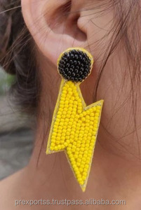 Pendientes Colgantes con Cuentas de Rayo, Hechos a Mano, Bordado de Cuentas Amarillas y Negras, Joyería de Moda, Pieza Destacada, Personalizado, Unisex, Clásico - Product Image 3