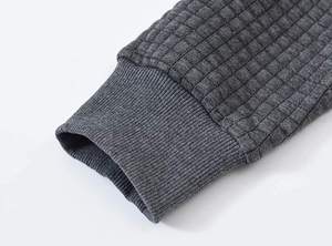 Sweat-shirt à capuche en molleton gaufré pour homme, coupe classique, gris foncé, décontracté, avec poches et accents marron, respirant, séchage rapide, idéal pour l'hiver - Product Image 4