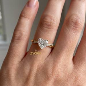 Anillo de compromiso y boda de oro de 10K-20K con diamante romántico de corte corazón cultivado en laboratorio VS y banda trenzada pavé, regalo para ella - Product Image 4